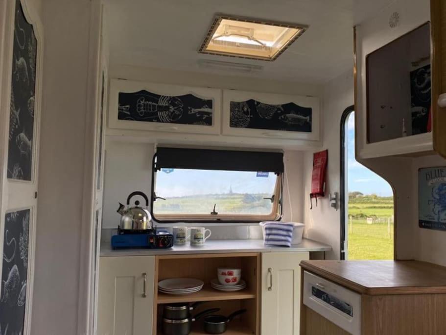 Lily Cosy Campervan With Sea Views & Amazing Sunrises St Ives  Ngoại thất bức ảnh